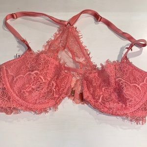VICTORIA’s SECREt LINGERIE LACE BRA 32 B